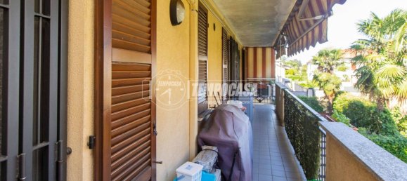 Apartamento de 2 dormitorios en Busto Arsizio, Italy No. 343338 22