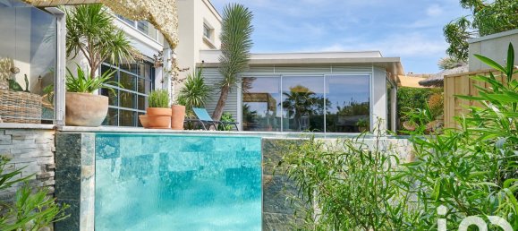 4 bedrooms House in Montblanc, France No. 361273 4