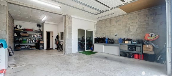 4 bedrooms House in Montblanc, France No. 361273 19