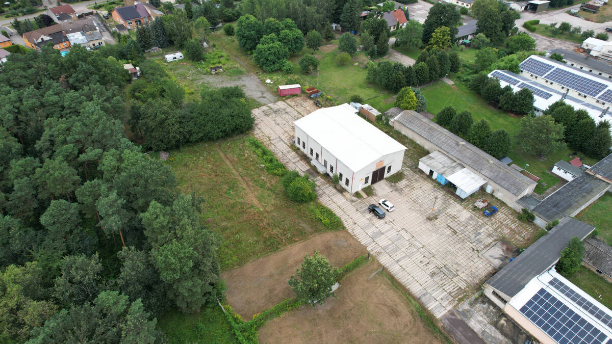 950m² Commercial property in Anhalt-Bitterfeld, Germany No. 177749