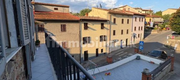 Apartamento de 3 dormitorios en Arezzo, Italy No. 287335 24