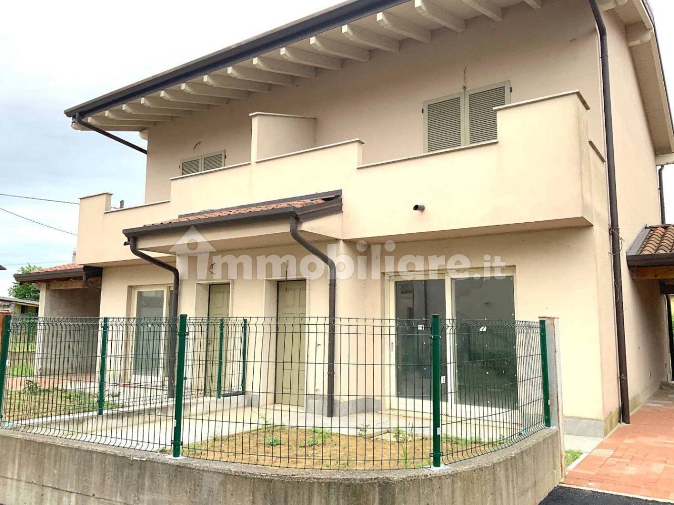 Вилла с 2 спальнями в Саннадзаро де Бургонди, Италия № 197129