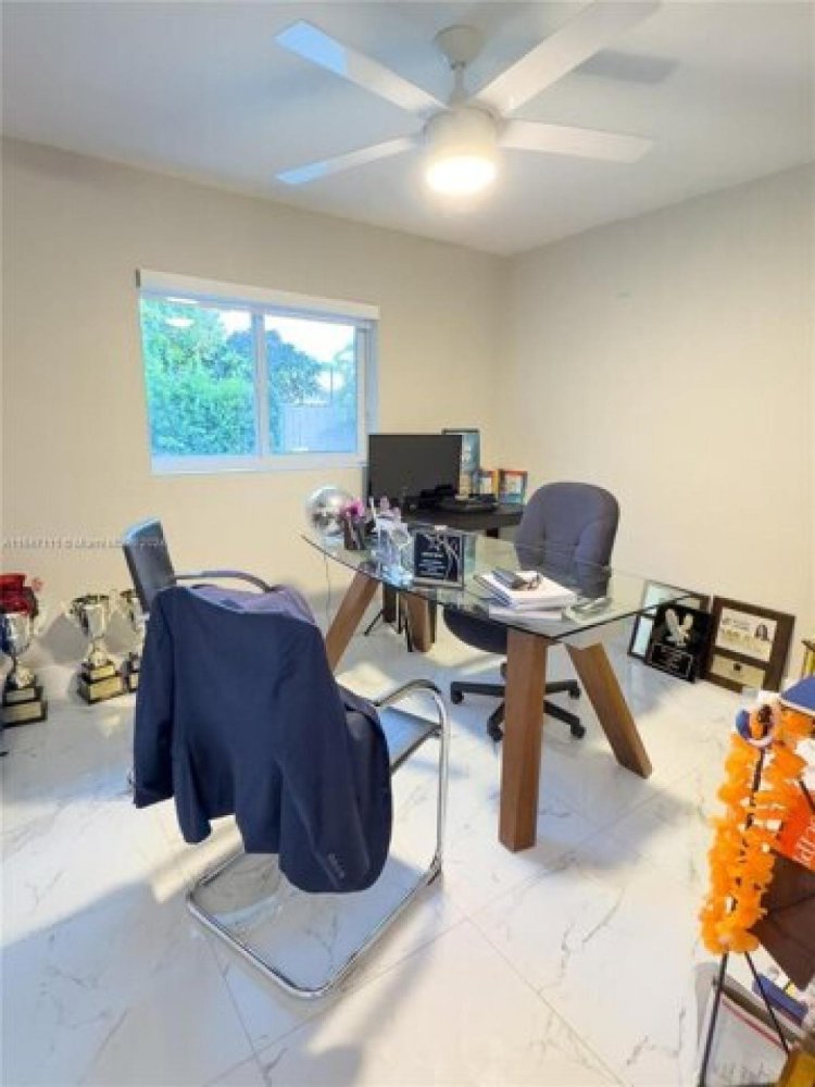 4 bedrooms House in Miami, USA No. 321061