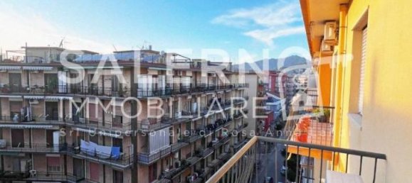 4 rooms Apartment in Salerno, Italy No. 37562 4