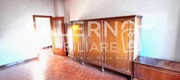 4 rooms Apartment in Salerno, Italy No. 37562 12