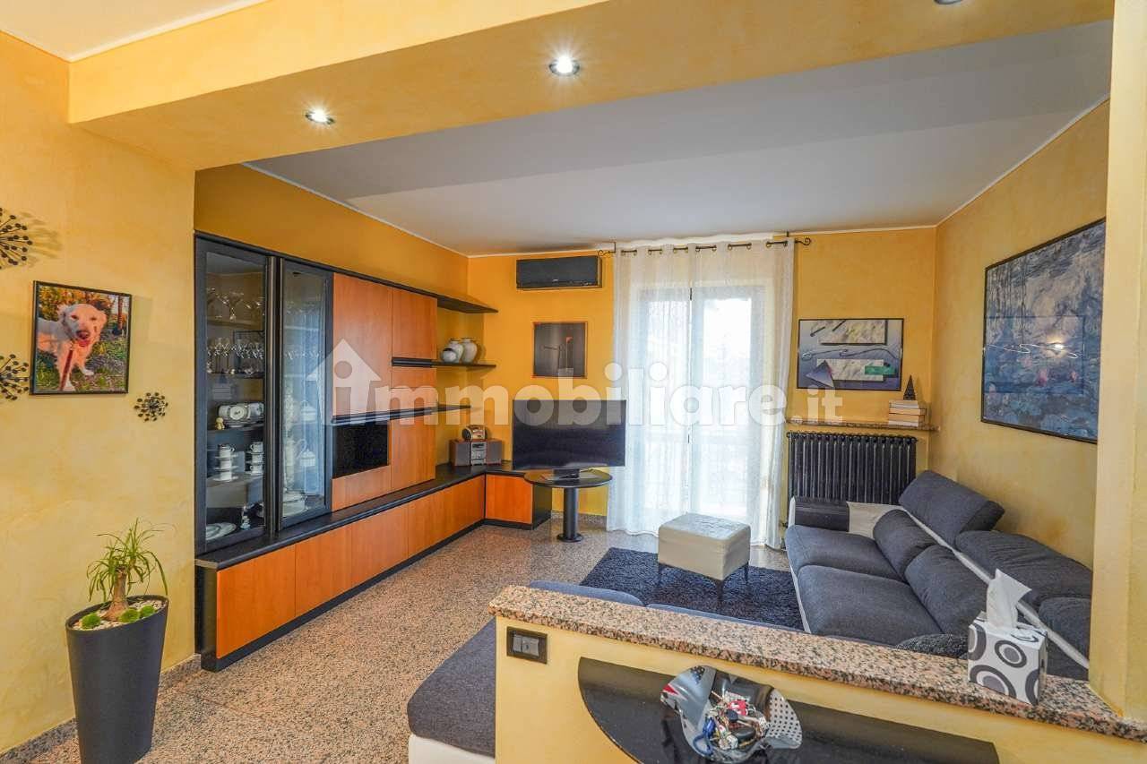 2 bedrooms Apartment in Bonate Sotto, Italy No. 365435