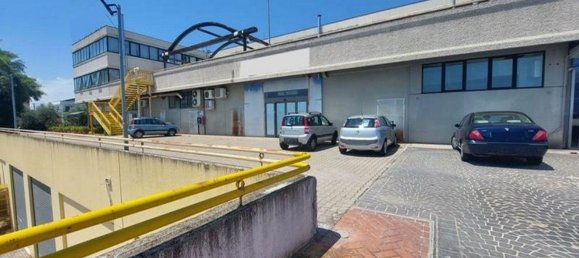 Propriété commerciale à Rocca San Giovanni, Italy 3595m² No. 372984 6
