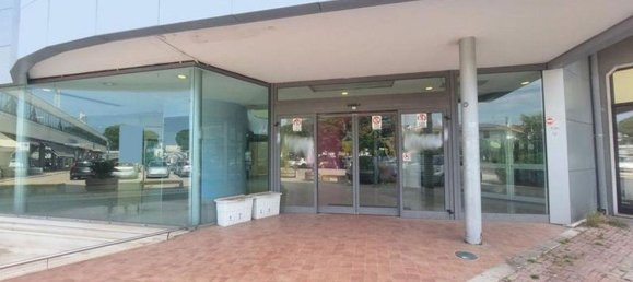 Propriété commerciale à Rocca San Giovanni, Italy 3595m² No. 372984 7