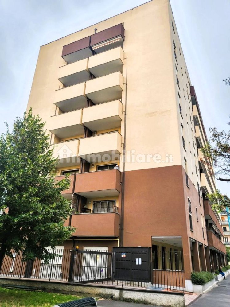 2 Schlafzimmer Wohnung in Cologno Monzese, Italy, Nr. 325730