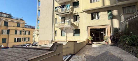 Квартира с 5 комнатами в Генуя, Италия № 158507 4