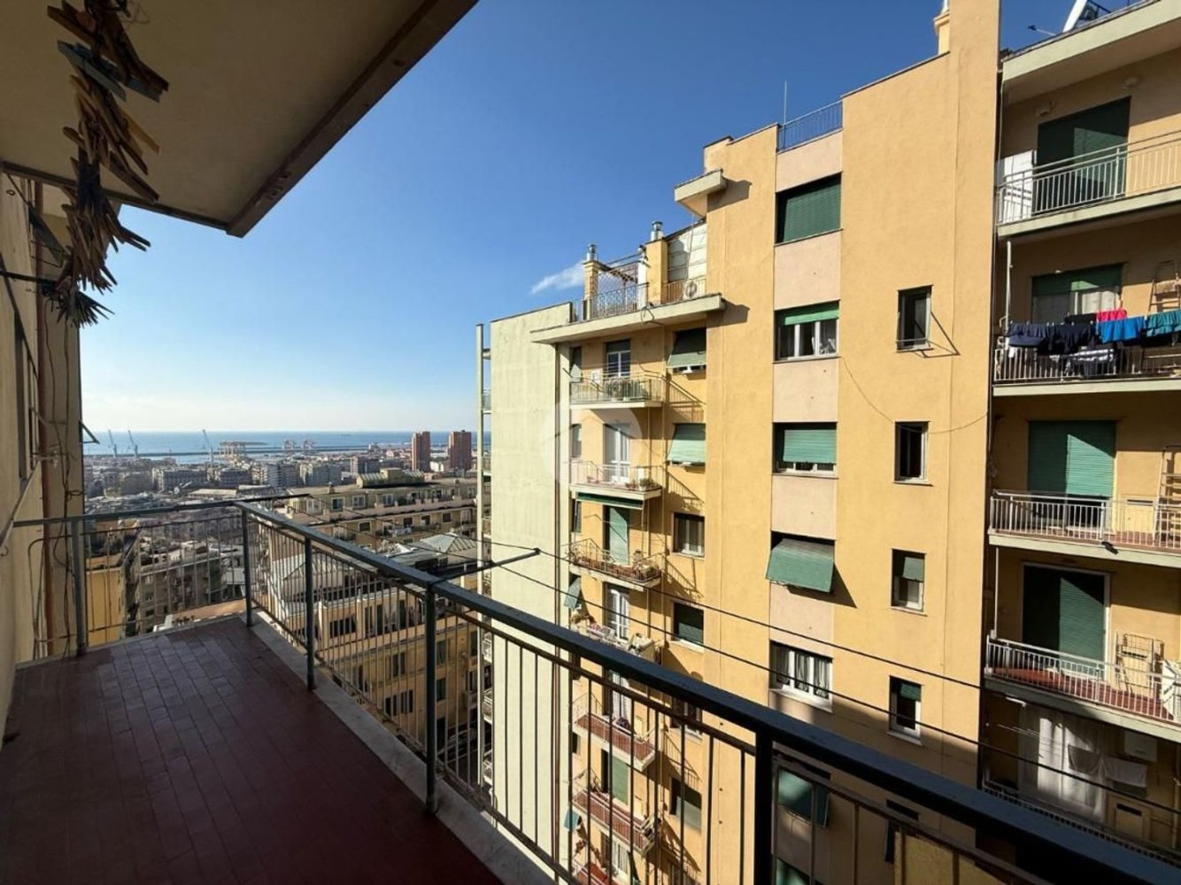 5غرفة شقة في Genoa, Italy رقم 158507