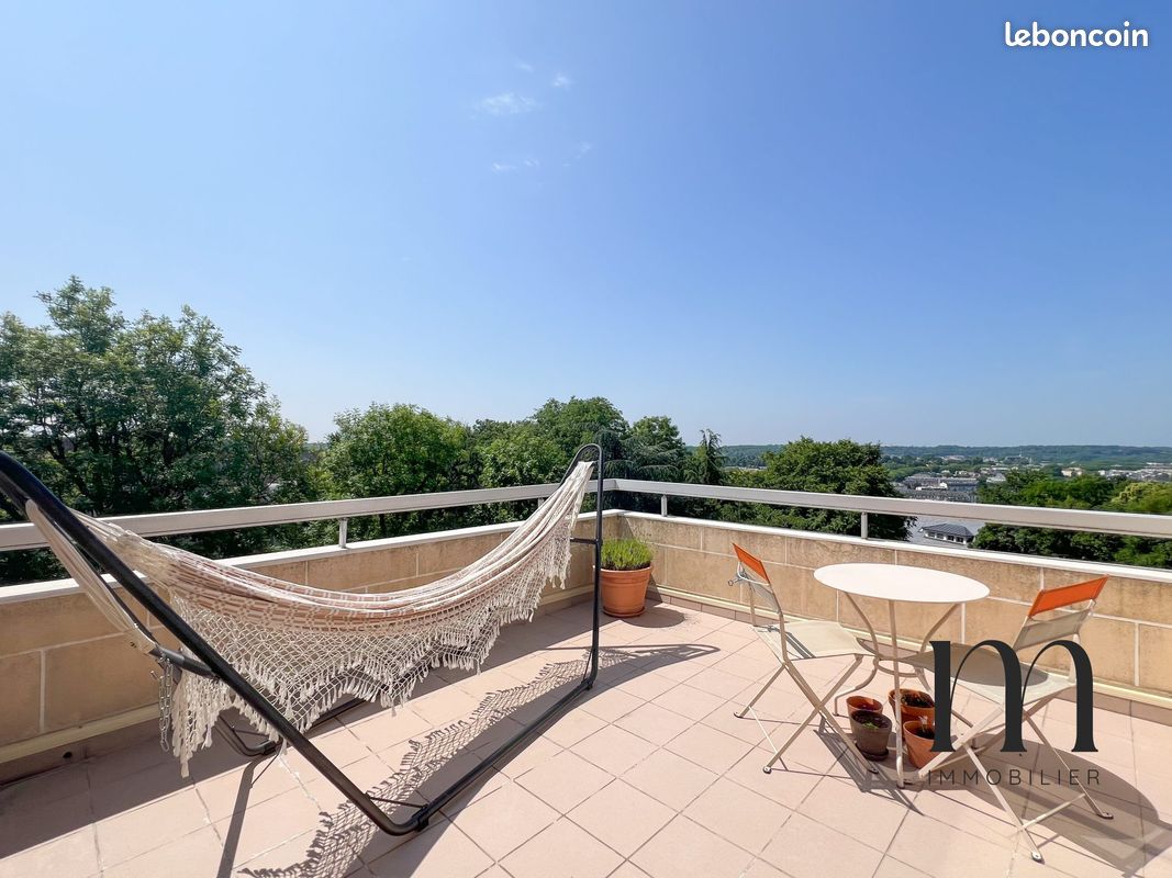 Apartamento de 2 dormitorios en Versailles, France No. 328865