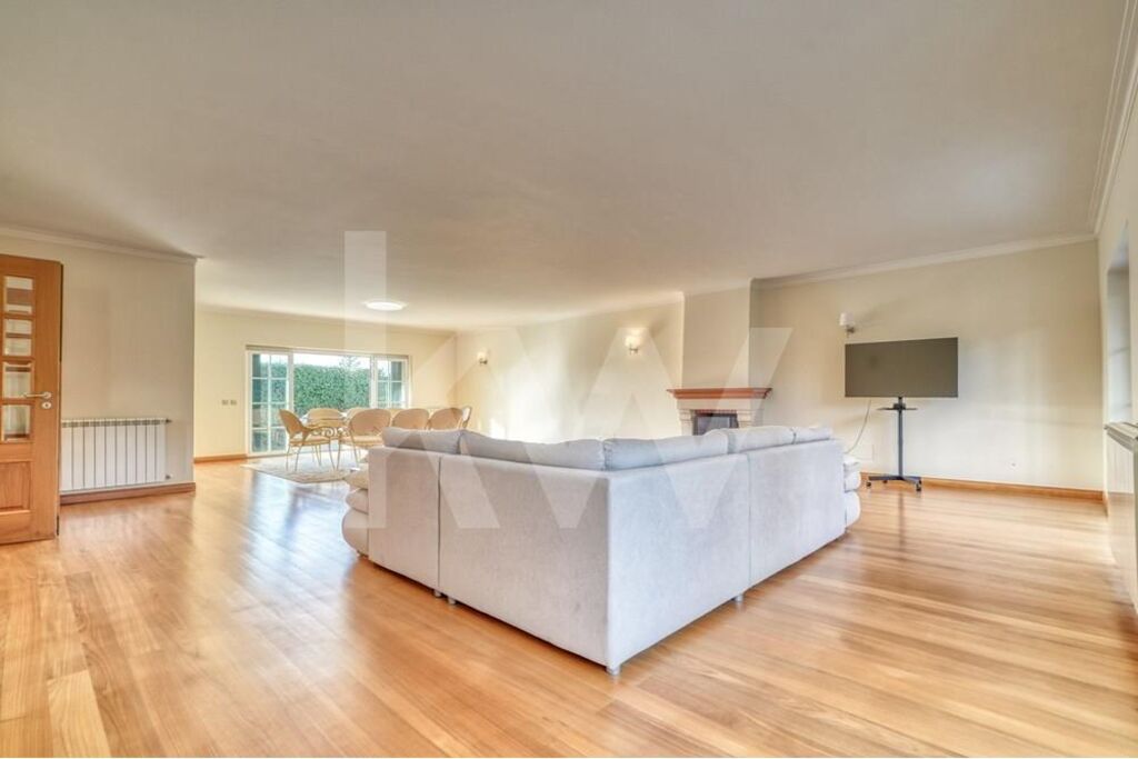 Casa de 5 dormitorios en Cascais, Portugal No. 188136