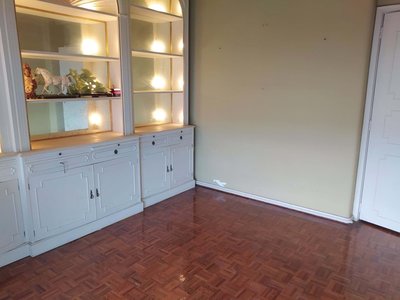 6 bedrooms Apartment in Lisbon, Portugal No. 117395