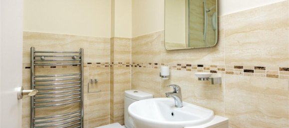 2 bedrooms House in London, United Kingdom No. 3785 7