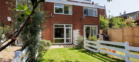 2 bedrooms House in London, United Kingdom No. 3785 2