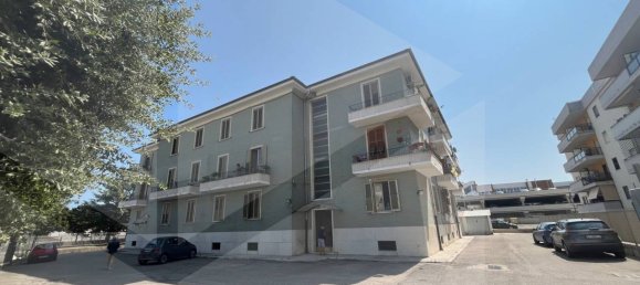 3 rooms Apartment in Termoli, Italy No. 26611 3