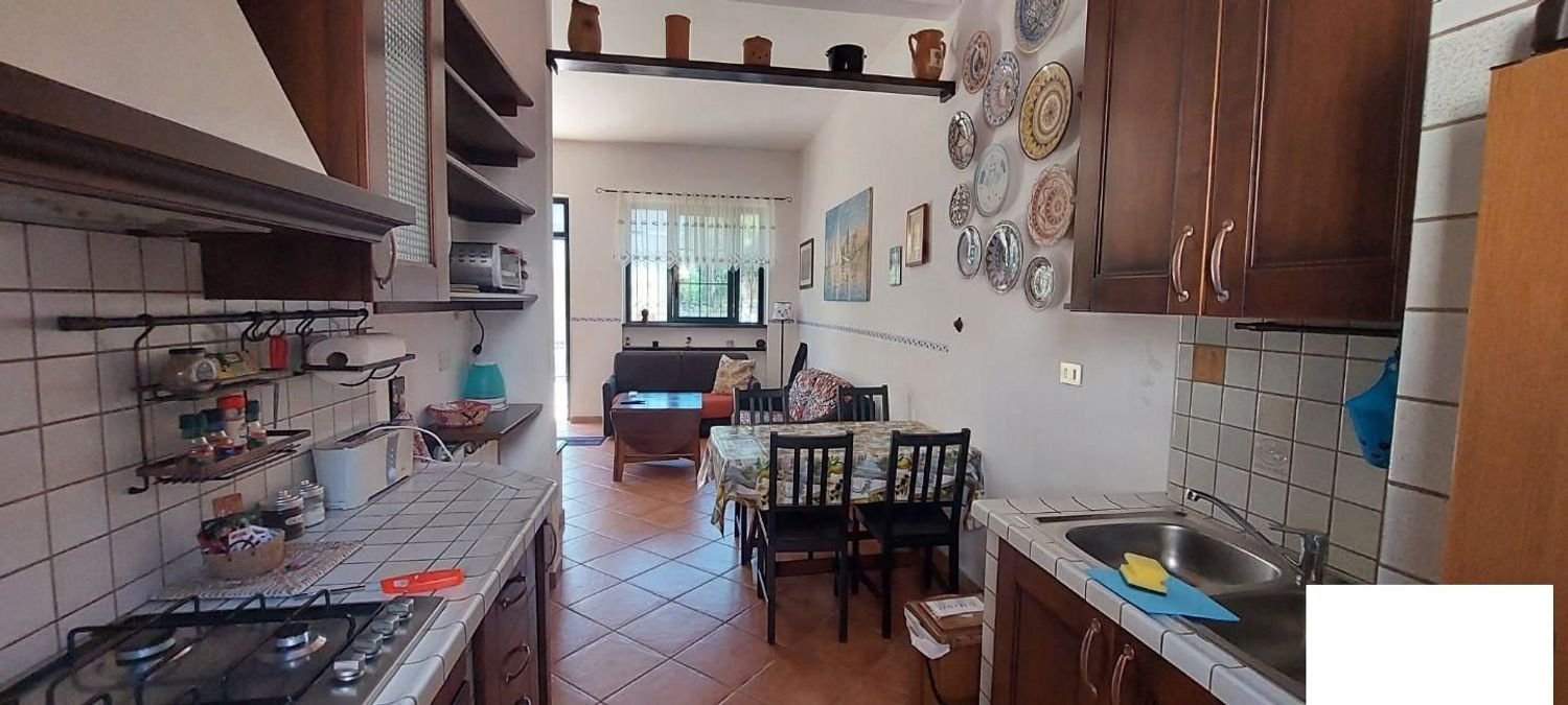 Casa de 5 habitaciónes en Viareggio, Italy No. 50404