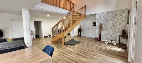 5 bedrooms House in Le Bignon, France No. 201969 4