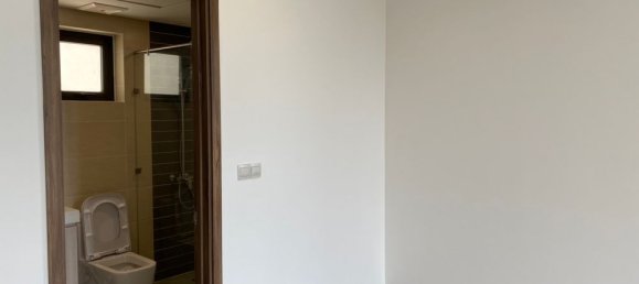 3 bedrooms Apartment in District 10, Vietnam No. 18276 8