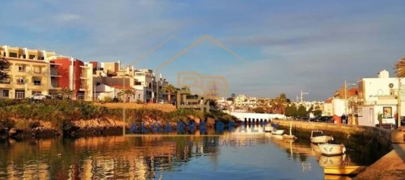 Casa de 3 dormitorios en Lagoa, Portugal No. 120311 4