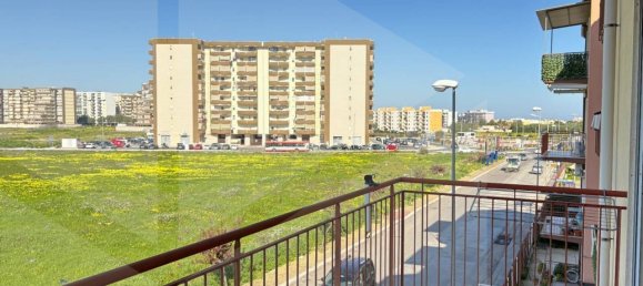 Квартира с 3 спальнями в Бари, Италия № 23694 10