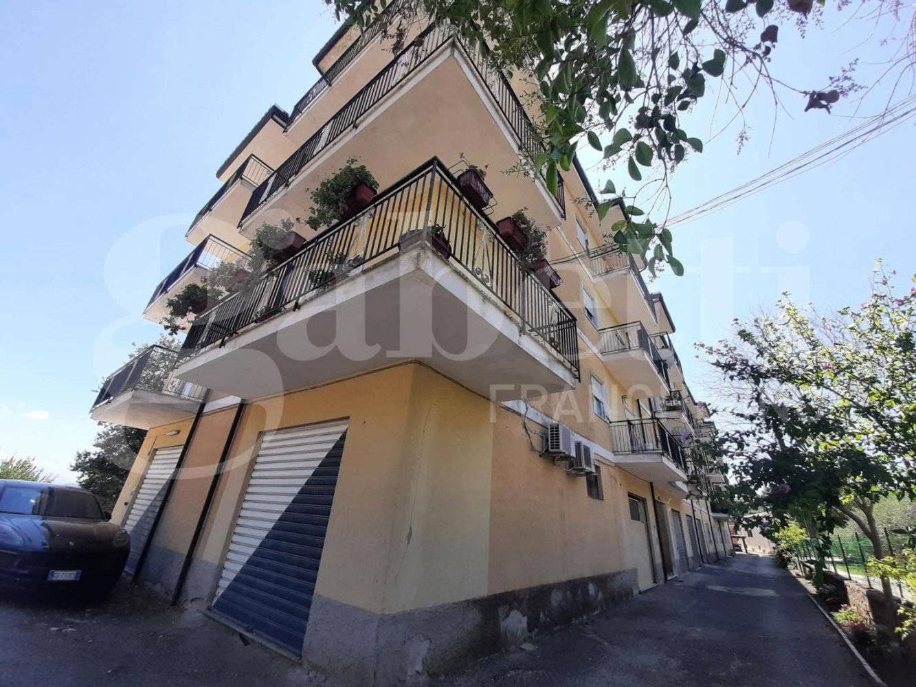 Apartamento de 4 habitaciónes en Caianello, Italy No. 283964