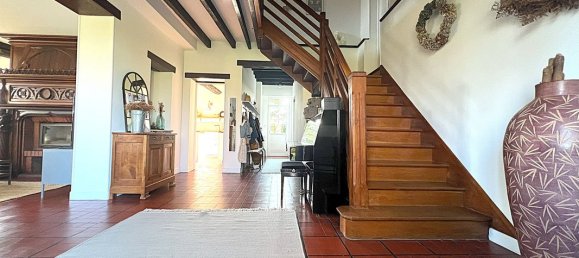 6 bedrooms House in Meaux, France No. 325327 4