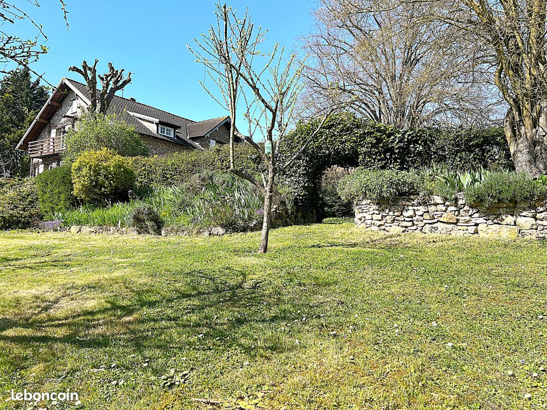 6 bedrooms House in Meaux, France No. 325327