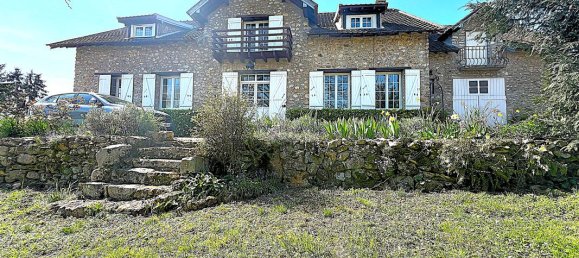 6 bedrooms House in Meaux, France No. 325327 2