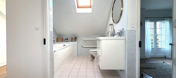 6 bedrooms House in Meaux, France No. 325327 14