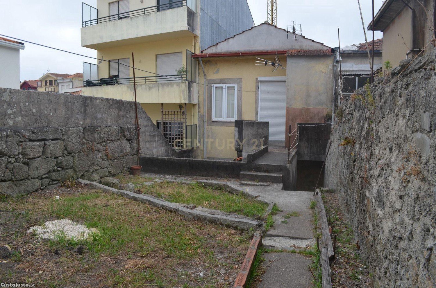 Casa de 3 dormitorios en Porto, Portugal No. 218979