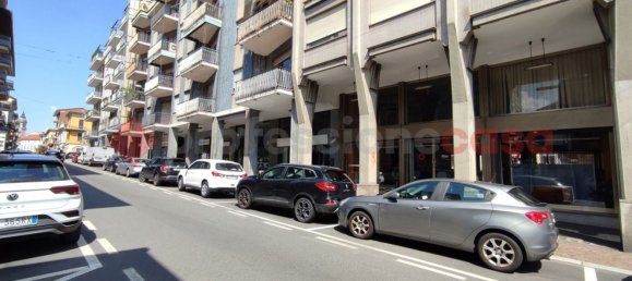 Коммерческая недвижимость 65м² в Арона, Италия № 108442 4