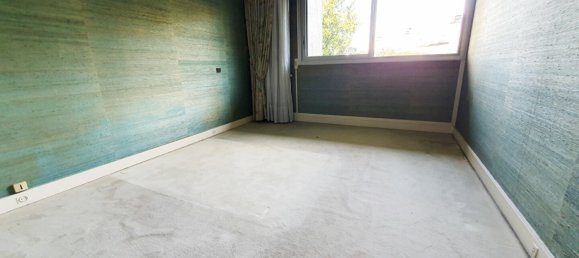 2 bedrooms Apartment in L'Hay-les-Roses, France No. 186638 9