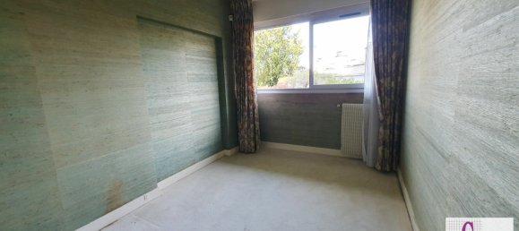 2 bedrooms Apartment in L'Hay-les-Roses, France No. 186638 10