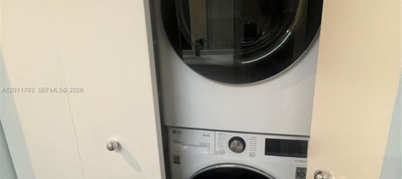 1 Schlafzimmer Gewerbliche Immobilien in Miami, USA, Nr. 614896 8