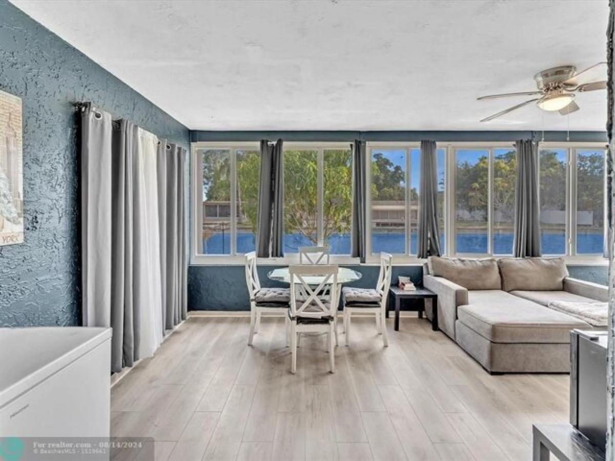 2 bedrooms House in Tamarac, USA No. 404613