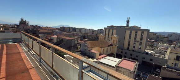 4 rooms Apartment in Giugliano in Campania, Italy No. 156061 3