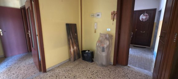 4 rooms Apartment in Giugliano in Campania, Italy No. 156061 8