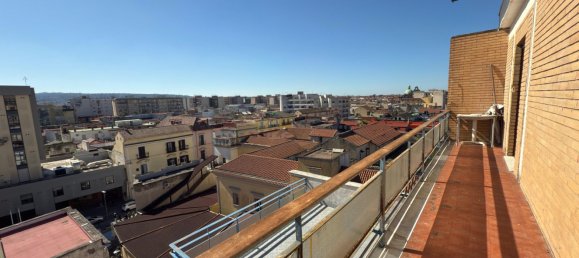 4 rooms Apartment in Giugliano in Campania, Italy No. 156061 2