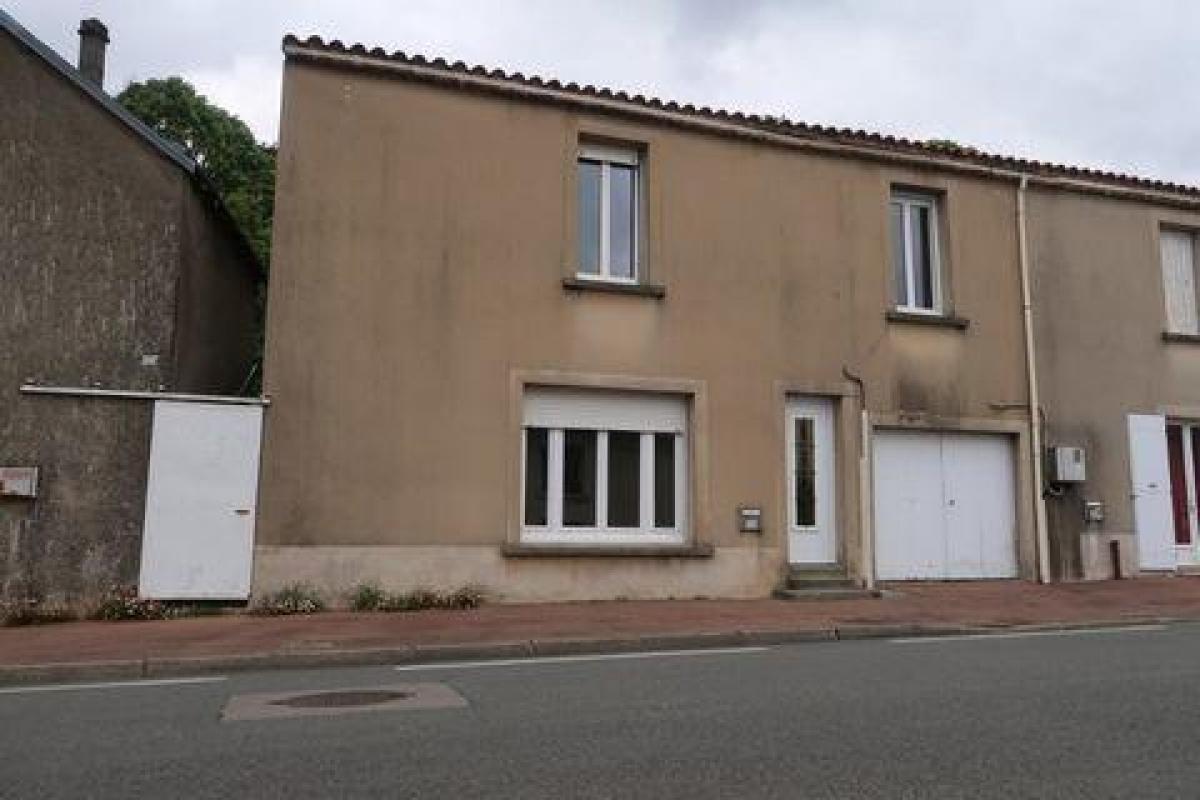 3 Schlafzimmer Haus in Pouzauges, France, Nr. 31518