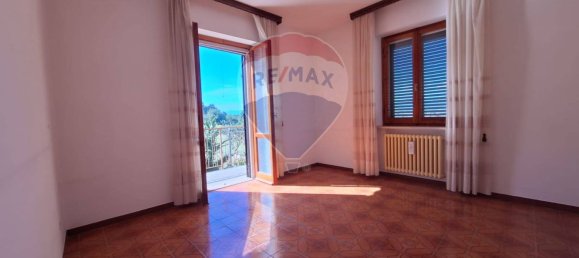 3 Schlafzimmer Haus in Trevi, Italy, Nr. 356192 26