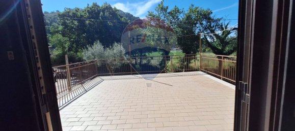 3 Schlafzimmer Haus in Trevi, Italy, Nr. 356192 14