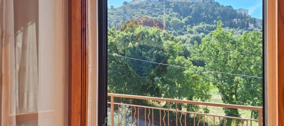 3 Schlafzimmer Haus in Trevi, Italy, Nr. 356192 27