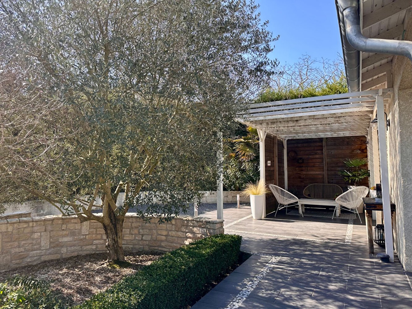 3 bedrooms Villa in Lucenay, France No. 243666