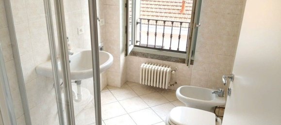 Квартира с 3 комнатами в Фенегро, Италия № 290367 9