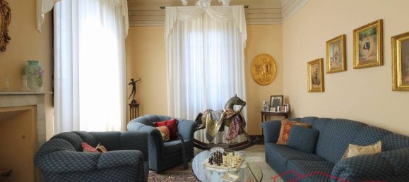 4 bedrooms Villa in Capannori, Italy No. 110339 14