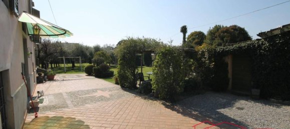 4 bedrooms Villa in Capannori, Italy No. 110339 5