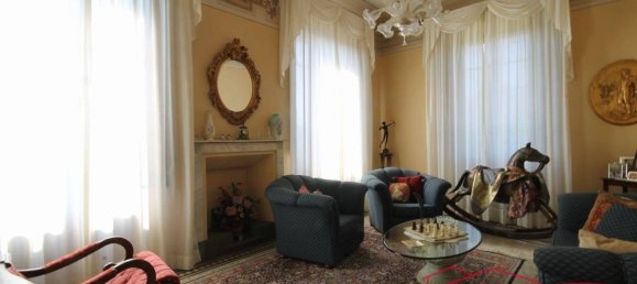 4 bedrooms Villa in Capannori, Italy No. 110339 13
