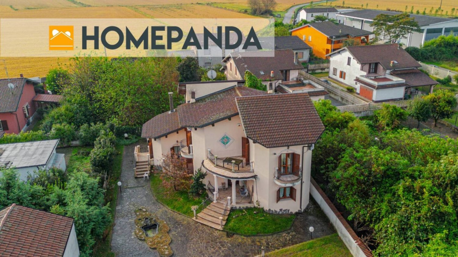 Villa de 5 dormitorios en Castelnovetto, Italy No. 48541